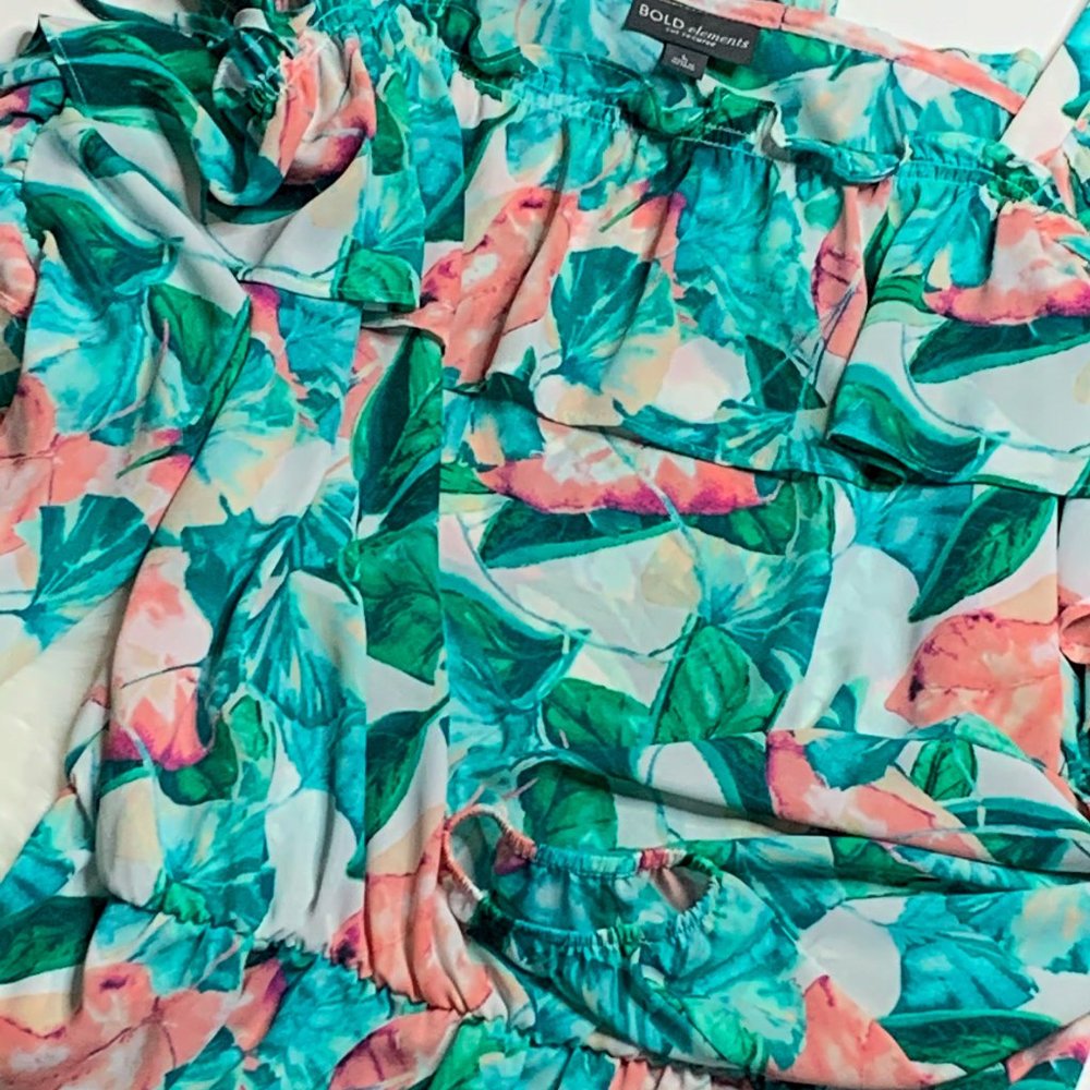 Cold shoulders top